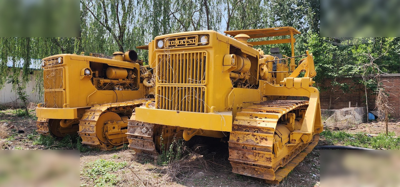 1990 KOMATSU D155C - Posatubi: foto 1 1990 KOMATSU D155C - Posatubi: foto 1