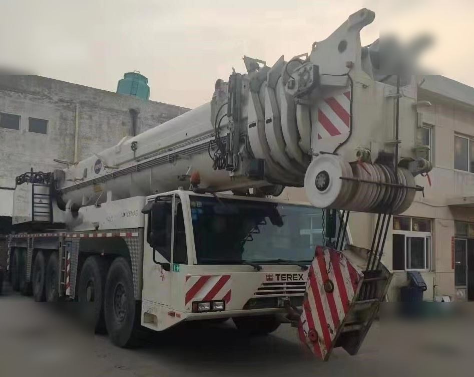 2009 DEMAG AC 350-1 - Gru multistrada: foto 2 2009 DEMAG AC 350-1 - Gru multistrada: foto 2