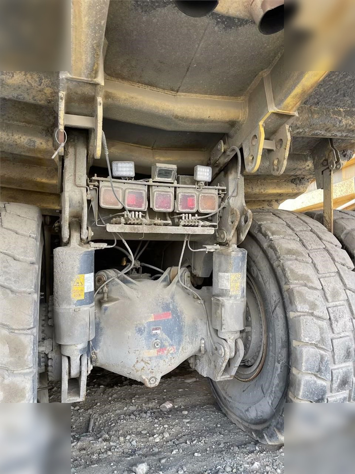 2011 KOMATSU HD465-7 - Dumper rigido: foto 4 2011 KOMATSU HD465-7 - Dumper rigido: foto 4