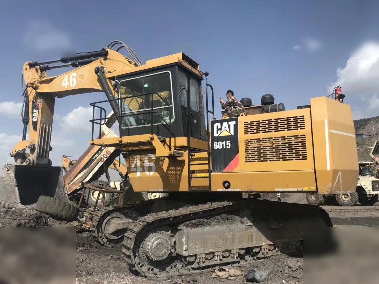 2013 CATERPILLAR 6015 - Escavatore cingolato: foto 1 2013 CATERPILLAR 6015 - Escavatore cingolato: foto 1