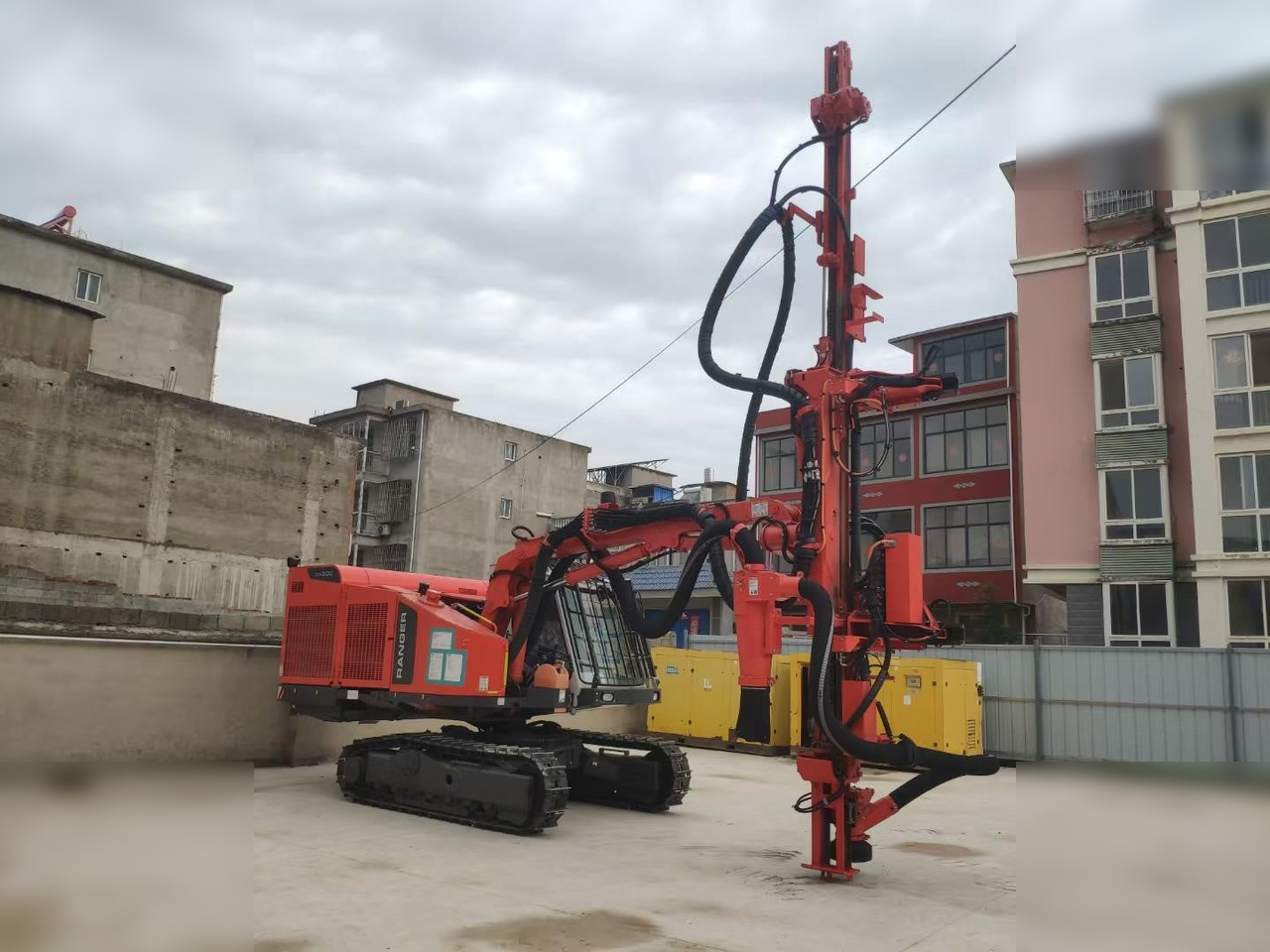 2022 SANDVIK DX800 - Perforatrice: foto 4 2022 SANDVIK DX800 - Perforatrice: foto 4
