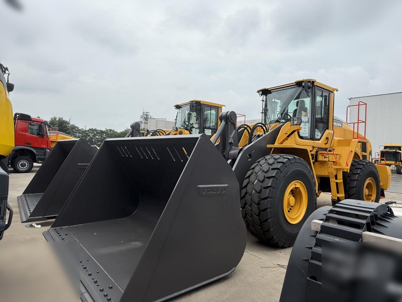 2025 VOLVO L180H - Pala gommata: foto 1 2025 VOLVO L180H - Pala gommata: foto 1