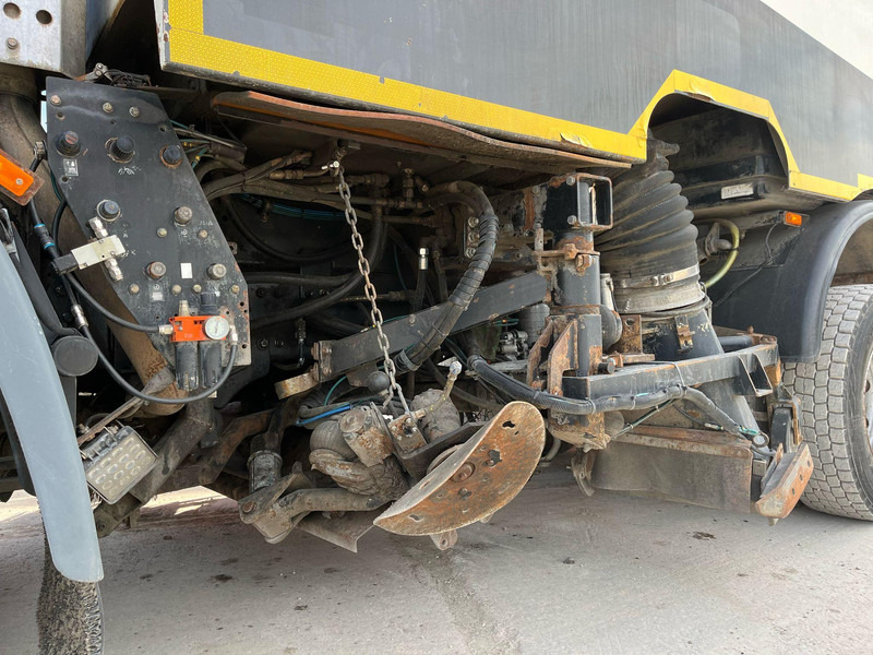 Spazzatrice stradale DAF LF 55.180 4x2 Schmidt SK 600 Dual LP: foto 13
