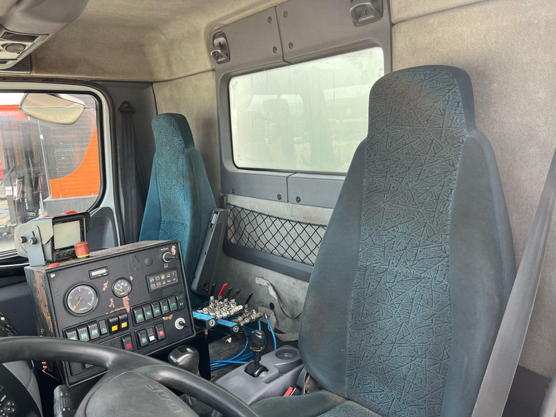 Spazzatrice stradale DAF LF 55.180 4x2 Schmidt SK 600 Dual LP: foto 19