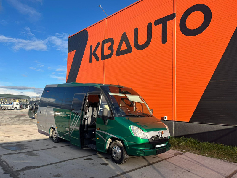 Iveco Indcar Wing 4x2 23 SEATS / AC / WEBASTO - Minibus, Pulmino: foto 1 Iveco Indcar Wing 4x2 23 SEATS / AC / WEBASTO - Minibus, Pulmino: foto 1