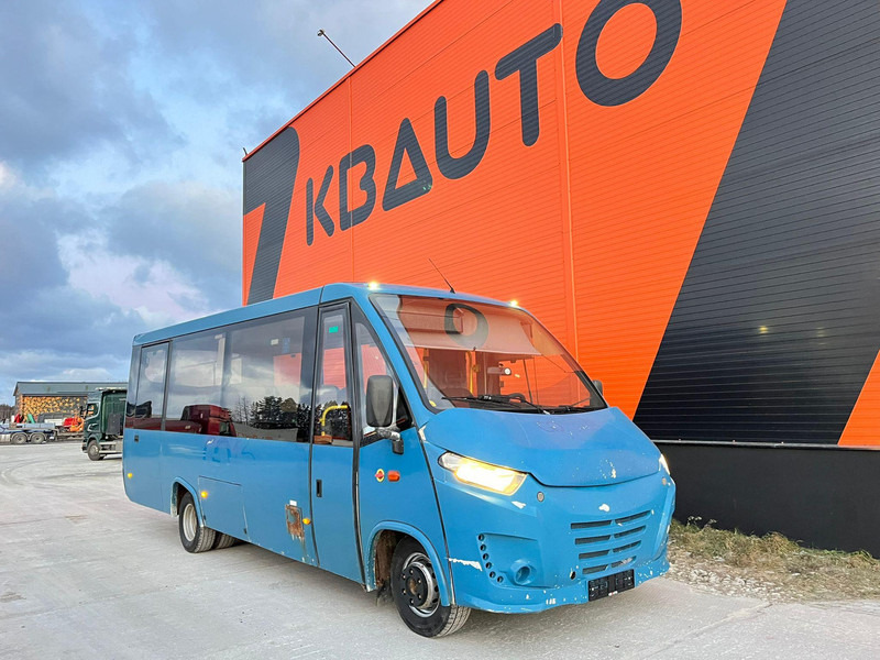 Iveco Kapena Thesi 5 PCS AVAILABLE /EURO 6 / 27 SEATS+5 STANDING / AC / AUXILIARY HEATING - Minibus, Pulmino: foto 1 Iveco Kapena Thesi 5 PCS AVAILABLE /EURO 6 / 27 SEATS+5 STANDING / AC / AUXILIARY HEATING - Minibus, Pulmino: foto 1