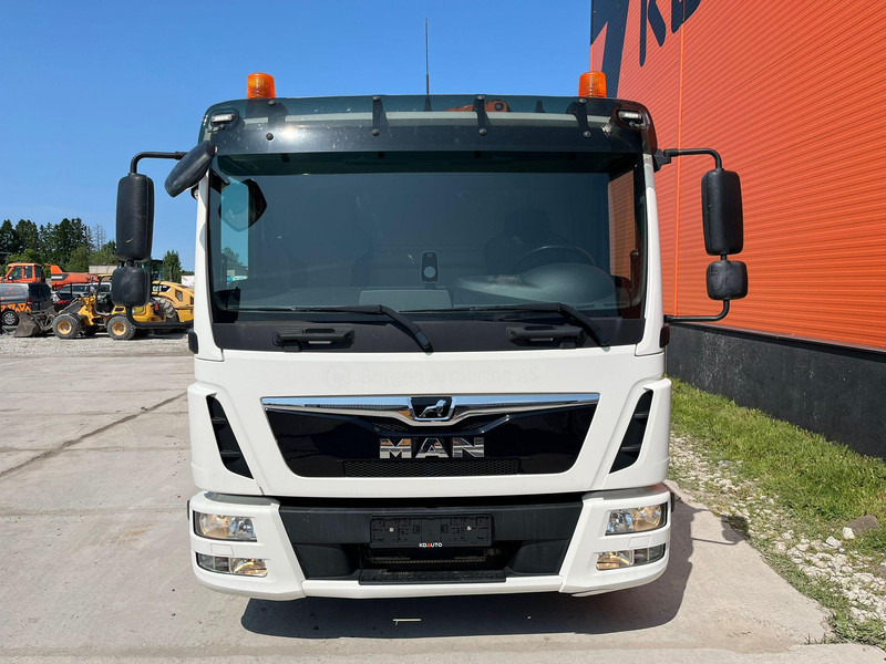 MAN TGL 8.190 4x2 EFFER 80.2/2S / PLATFORM L=5250 mm - Autocarro con pianale/ Cassone fisso, Camion con gru: foto 3 MAN TGL 8.190 4x2 EFFER 80.2/2S / PLATFORM L=5250 mm - Autocarro con pianale/ Cassone fisso, Camion con gru: foto 3