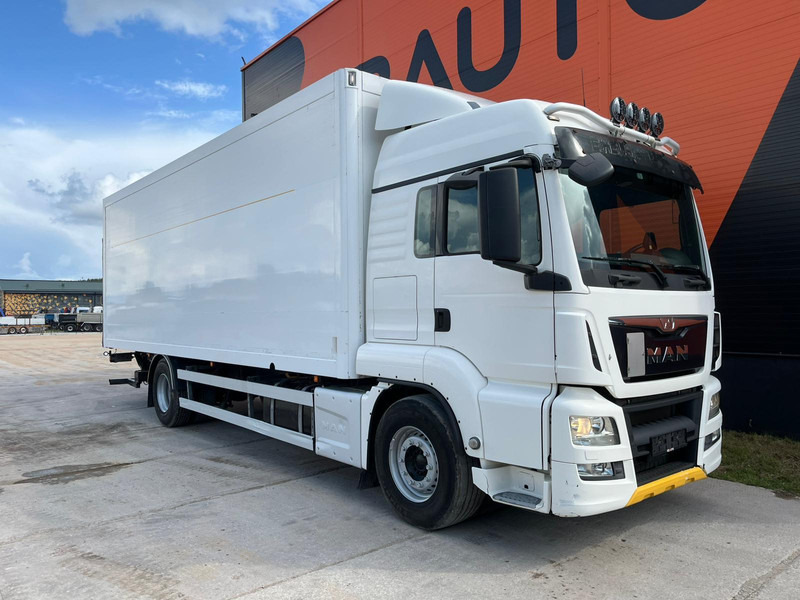 MAN TGS 18.400 4x2 ADR AT / BOX L=8189 mm - Autocarro furgonato: foto 4 MAN TGS 18.400 4x2 ADR AT / BOX L=8189 mm - Autocarro furgonato: foto 4