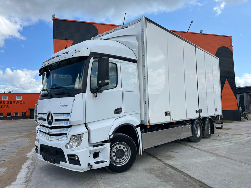 Mercedes-Benz Actros 2551 6x2*4 BOX L=7401mm - Autocarro furgonato: foto 2 Mercedes-Benz Actros 2551 6x2*4 BOX L=7401mm - Autocarro furgonato: foto 2