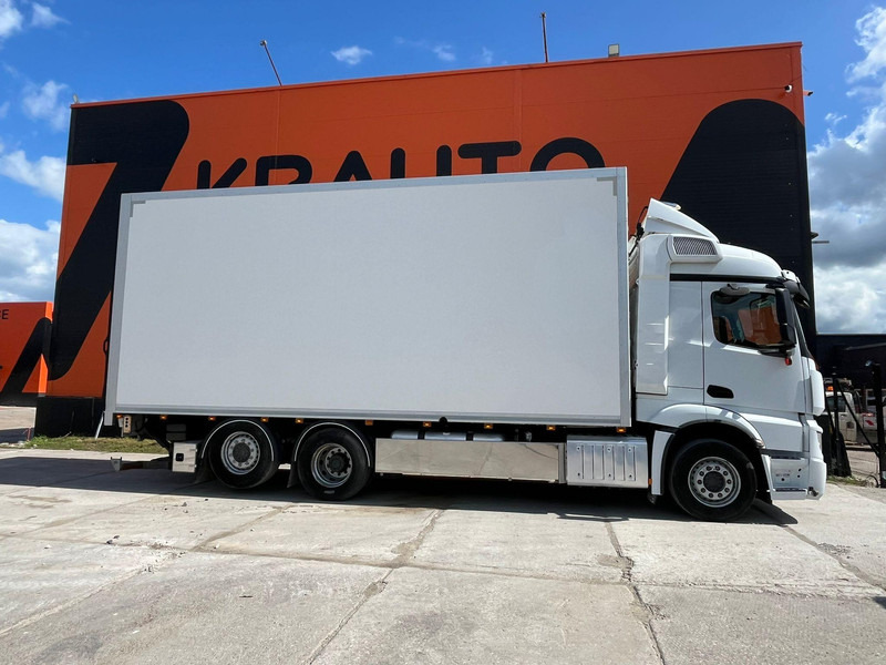 Mercedes-Benz Actros 2551 6x2*4 BOX L=7401mm - Autocarro furgonato: foto 5 Mercedes-Benz Actros 2551 6x2*4 BOX L=7401mm - Autocarro furgonato: foto 5
