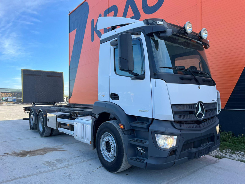 Mercedes-Benz Antos 2535 6x2*4 CHASSIS L=7788 mm - Autocarro portacontainer/ Caisse interchangeable: foto 4 Mercedes-Benz Antos 2535 6x2*4 CHASSIS L=7788 mm - Autocarro portacontainer/ Caisse interchangeable: foto 4