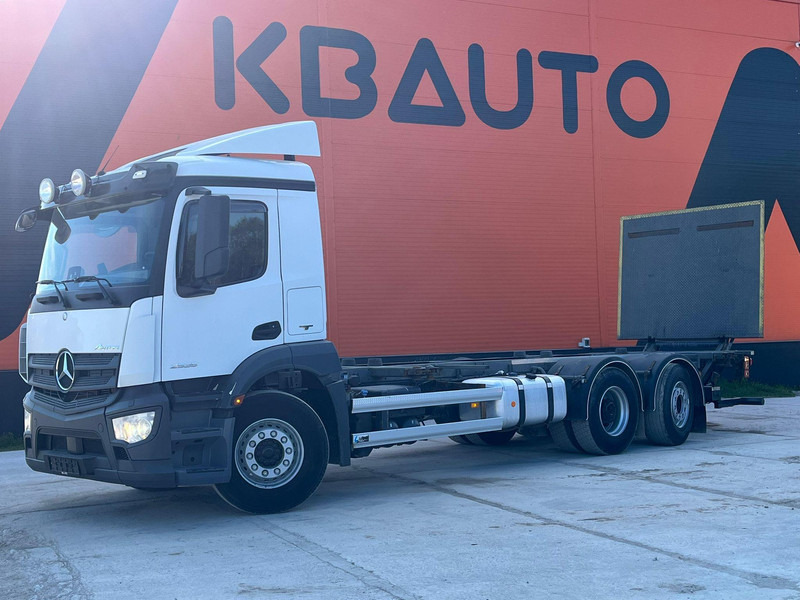 Mercedes-Benz Antos 2535 6x2*4 CHASSIS L=7788 mm - Autocarro portacontainer/ Caisse interchangeable: foto 1 Mercedes-Benz Antos 2535 6x2*4 CHASSIS L=7788 mm - Autocarro portacontainer/ Caisse interchangeable: foto 1
