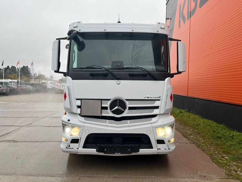 Mercedes-Benz Antos 2543 6x2*4 LIFTABLE BOX ROOF / BOX L=7773 mm - Autocarro furgonato: foto 2 Mercedes-Benz Antos 2543 6x2*4 LIFTABLE BOX ROOF / BOX L=7773 mm - Autocarro furgonato: foto 2