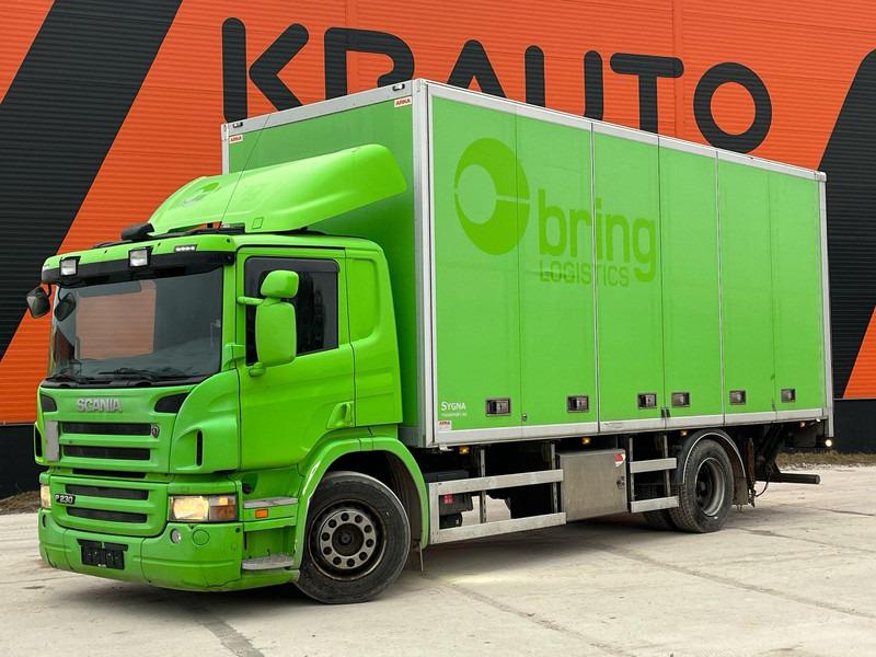 Scania P 230 4x2 BOX L=6848 mm - Autocarro furgonato: foto 1 Scania P 230 4x2 BOX L=6848 mm - Autocarro furgonato: foto 1