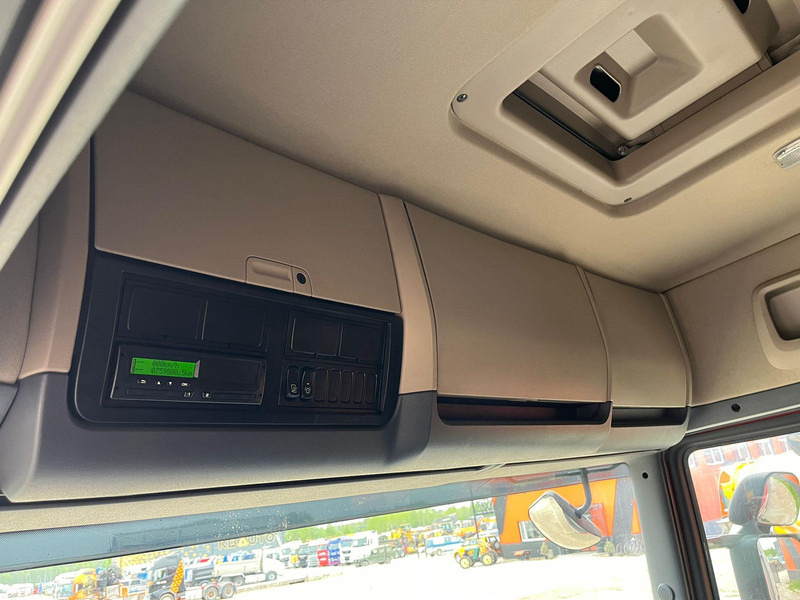 Autocarro telaio Scania R 730 6x4 FOR SALE AS CHASSIS / RETARDER / BIG AXLES: foto 16 Autocarro telaio Scania R 730 6x4 FOR SALE AS CHASSIS / RETARDER / BIG AXLES: foto 16