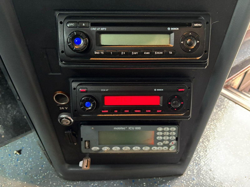 Autobus extraurbano Setra S 417 UL 6x2*4 WC / AC / AUXILIARY HEATER / WHEELCHAIR LIFT: foto 13 Autobus extraurbano Setra S 417 UL 6x2*4 WC / AC / AUXILIARY HEATER / WHEELCHAIR LIFT: foto 13