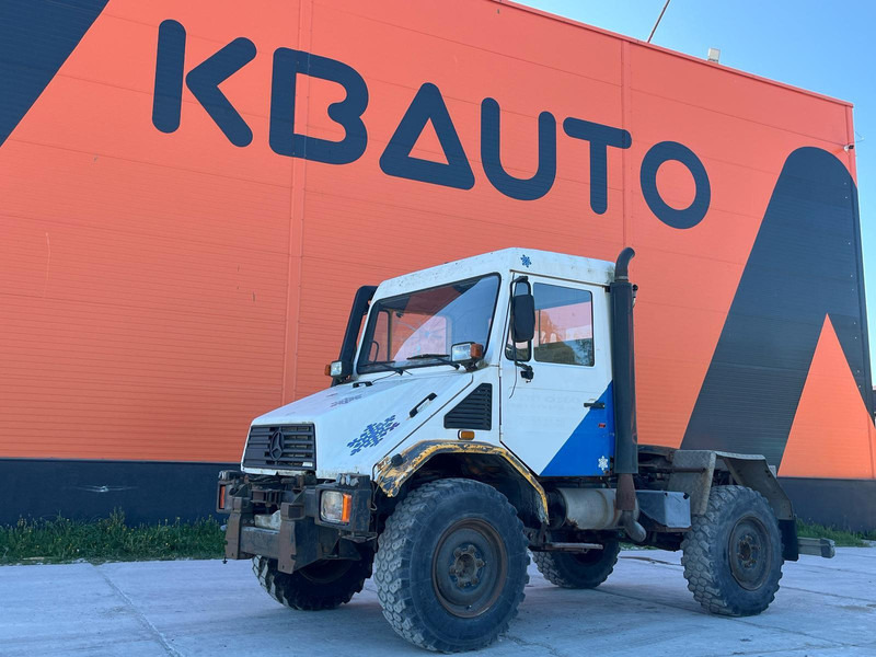 Mercedes-Benz Unimog U130 4x4 - Trattore stradale: foto 1 Mercedes-Benz Unimog U130 4x4 - Trattore stradale: foto 1