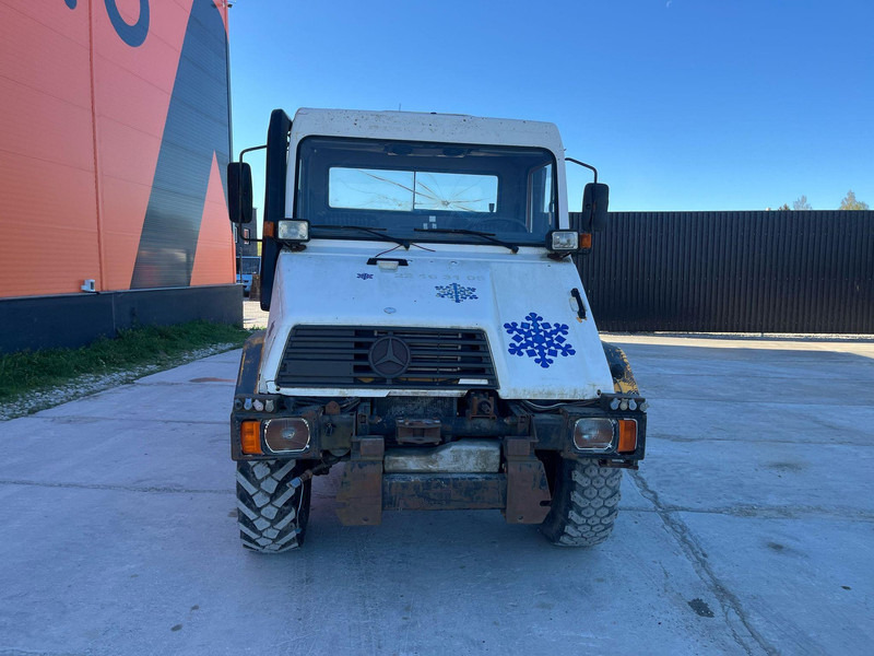 Mercedes-Benz Unimog U130 4x4 - Trattore stradale: foto 3 Mercedes-Benz Unimog U130 4x4 - Trattore stradale: foto 3