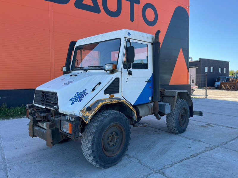 Mercedes-Benz Unimog U130 4x4 - Trattore stradale: foto 2 Mercedes-Benz Unimog U130 4x4 - Trattore stradale: foto 2