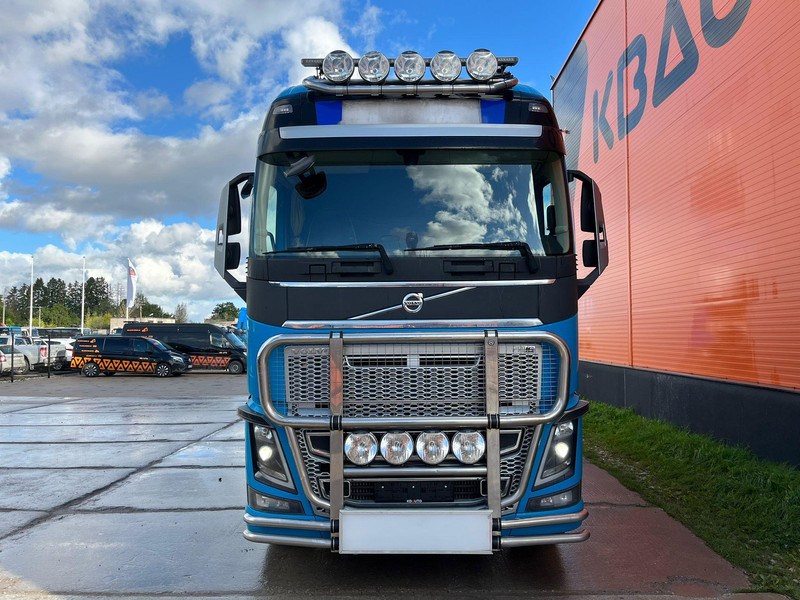 Volvo FH 16 750 8x4 GCW 130 ton / GLOBE XL / HYDRAULICS / BIG AXLES - Trattore stradale: foto 2 Volvo FH 16 750 8x4 GCW 130 ton / GLOBE XL / HYDRAULICS / BIG AXLES - Trattore stradale: foto 2