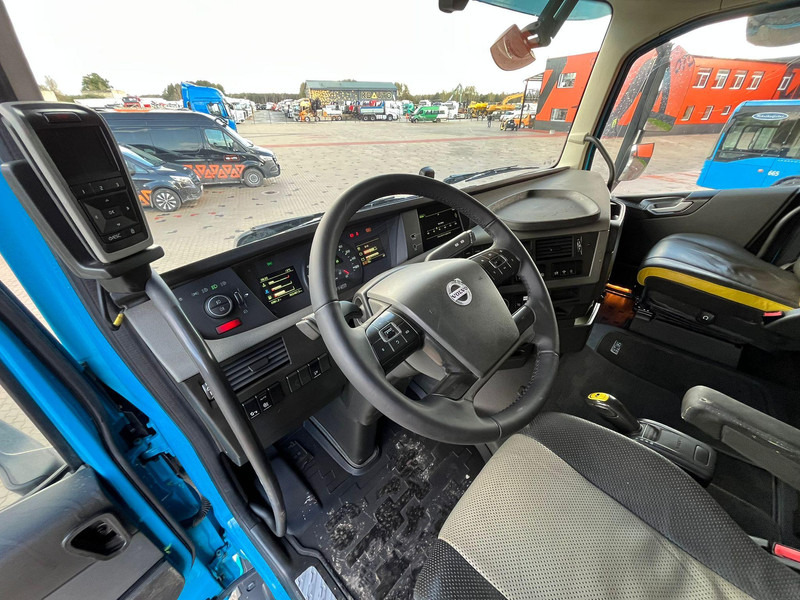 Leasing di Volvo FH 16 750 8x4 GCW 130 ton / GLOBE XL / HYDRAULICS / BIG AXLES Volvo FH 16 750 8x4 GCW 130 ton / GLOBE XL / HYDRAULICS / BIG AXLES: foto 15