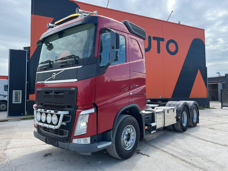 Volvo FH 540 6x4 HYDRAULICS / TANDEM AXLE LIFT - Trattore stradale: foto 2 Volvo FH 540 6x4 HYDRAULICS / TANDEM AXLE LIFT - Trattore stradale: foto 2