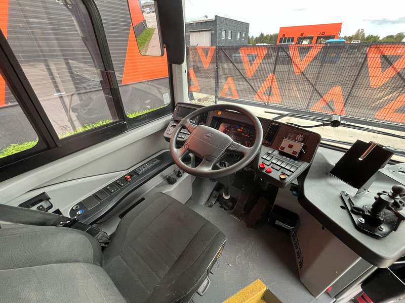 Autobus extraurbano Volvo B8R 8900 LE 6x2*4 44 SEATS + 53 STANDING / AC / AUXILIARY HEATER: foto 9