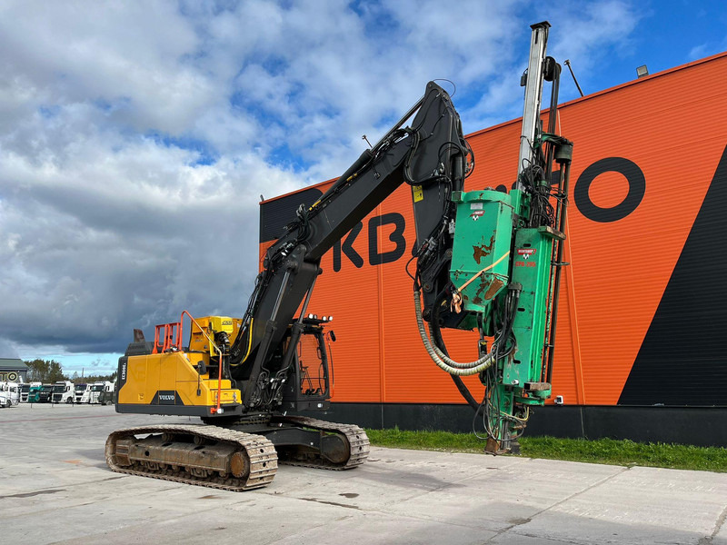 Volvo EC 300 E WITH MONTABERT CPA 295 DRILL PRICE 123900.- - Escavatore cingolato: foto 3 Volvo EC 300 E WITH MONTABERT CPA 295 DRILL PRICE 123900.- - Escavatore cingolato: foto 3