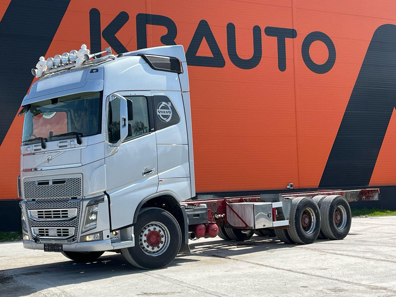 Volvo FH 16 750 6x4 9 TON FRONT AXLE / RETARDER / PTO / CHASSIS L=7856 mm - Autocarro telaio: foto 1 Volvo FH 16 750 6x4 9 TON FRONT AXLE / RETARDER / PTO / CHASSIS L=7856 mm - Autocarro telaio: foto 1