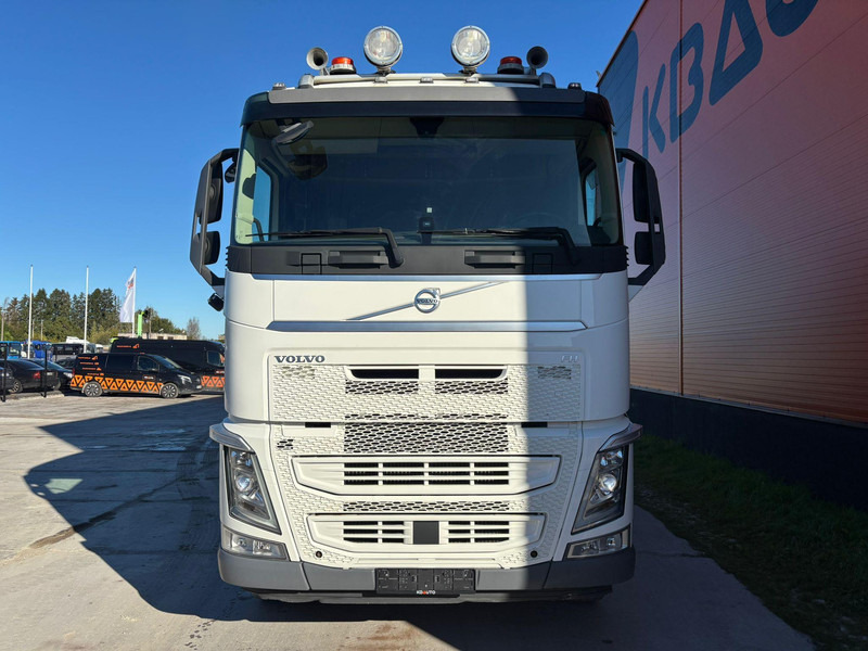 Volvo FH 500 8x4 INTERMIX 10 m3 + CHUTE / TANDEM AXLE LIFT - Autobetoniera: foto 2 Volvo FH 500 8x4 INTERMIX 10 m3 + CHUTE / TANDEM AXLE LIFT - Autobetoniera: foto 2