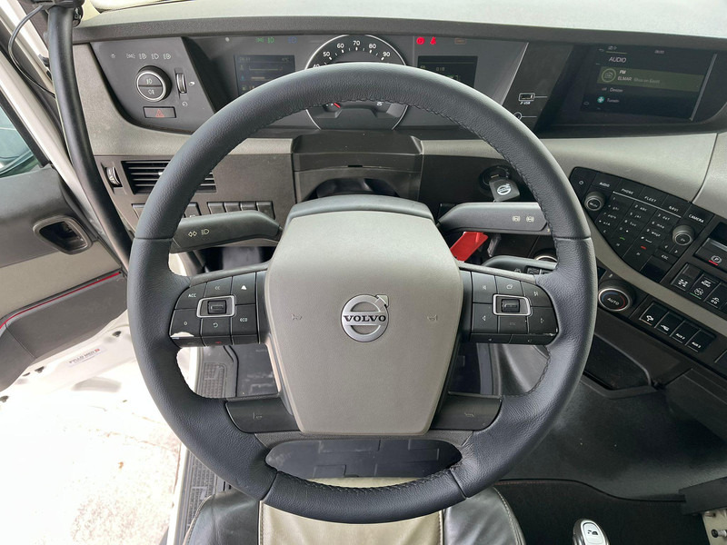 Autocarro scarrabile Volvo FH 540 6x4 PALIFT T 20 ton / L=5600 mm / RETARDER / TANDEM AXLE LIFT: foto 16 Autocarro scarrabile Volvo FH 540 6x4 PALIFT T 20 ton / L=5600 mm / RETARDER / TANDEM AXLE LIFT: foto 16