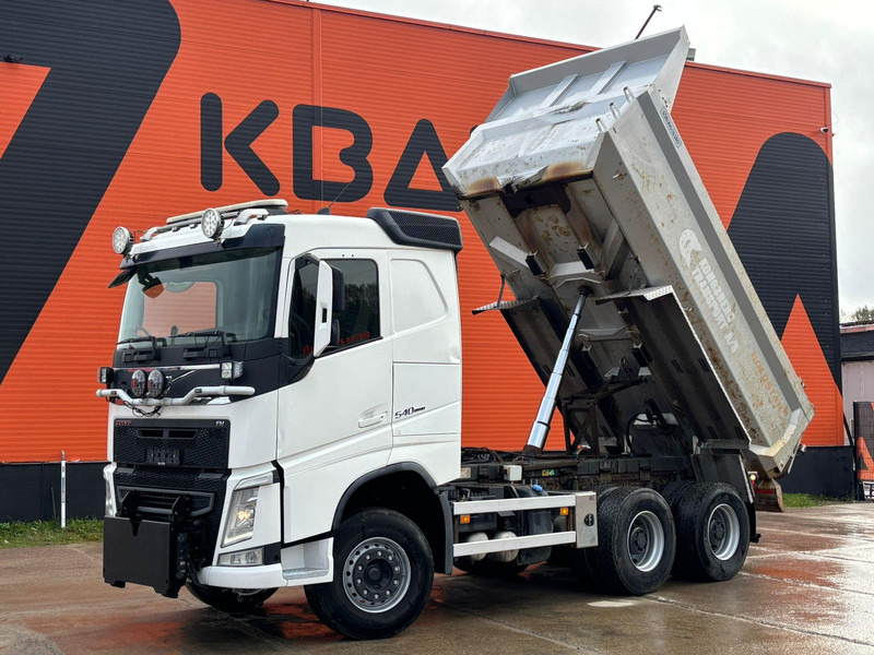 Volvo FH 540 6x4 RETARDER / TANDEM AXLE LIFT / SNOWPLOW EQUIPMENT / BOX L = 4473 mm - Autocarro ribaltabile: foto 2 Volvo FH 540 6x4 RETARDER / TANDEM AXLE LIFT / SNOWPLOW EQUIPMENT / BOX L = 4473 mm - Autocarro ribaltabile: foto 2
