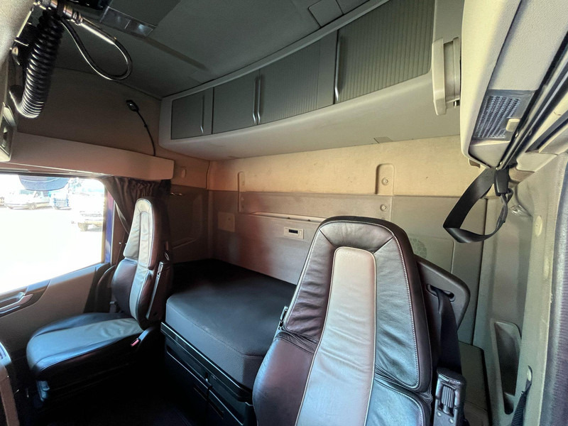 Autocarro telaio Volvo FH 540 8x4/4 FOR SALE AS CHASSIS !: foto 16