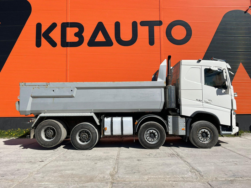 Volvo FH 540 8x4 RETARDER / TANDEM AXLE LIFT / BIG AXLES / BOX L=5704 mm - Autocarro ribaltabile: foto 5 Volvo FH 540 8x4 RETARDER / TANDEM AXLE LIFT / BIG AXLES / BOX L=5704 mm - Autocarro ribaltabile: foto 5