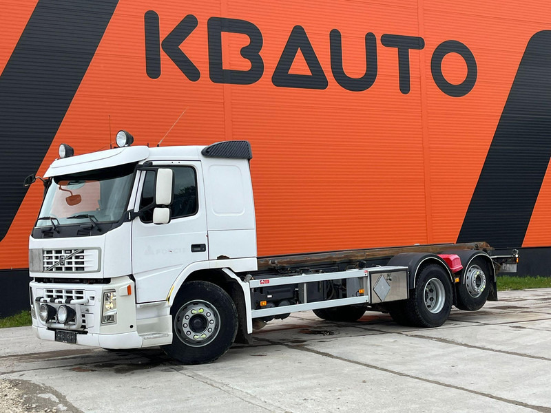 Volvo FM 410 6x2*4 HYDRAULICS / CHASSIS L=6875 mm - Autocarro telaio: foto 1 Volvo FM 410 6x2*4 HYDRAULICS / CHASSIS L=6875 mm - Autocarro telaio: foto 1