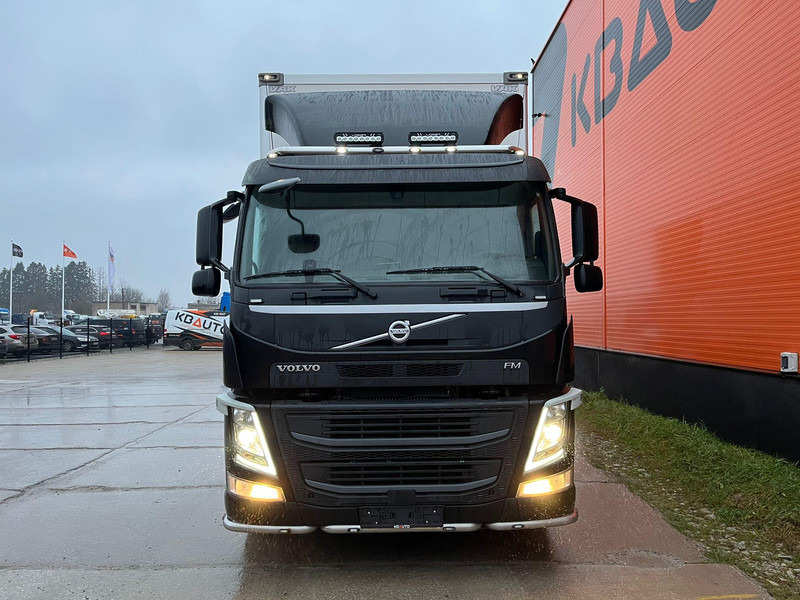 Volvo FM 420 6x2 ADBLUE PROGRAMMED OFF / BOX HEATING / BOX L=9977 mm - Autocarro furgonato: foto 2 Volvo FM 420 6x2 ADBLUE PROGRAMMED OFF / BOX HEATING / BOX L=9977 mm - Autocarro furgonato: foto 2