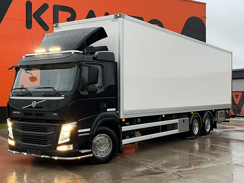 Volvo FM 420 6x2 ADBLUE PROGRAMMED OFF / BOX HEATING / BOX L=9977 mm - Autocarro furgonato: foto 1 Volvo FM 420 6x2 ADBLUE PROGRAMMED OFF / BOX HEATING / BOX L=9977 mm - Autocarro furgonato: foto 1