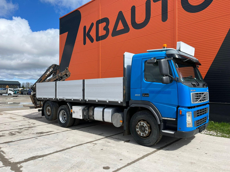 Volvo FM 9 300 6x2*4 HIAB 085D-3 / PLATFORM L=6320 mm - Autocarro con pianale/ Cassone fisso, Camion con gru: foto 4 Volvo FM 9 300 6x2*4 HIAB 085D-3 / PLATFORM L=6320 mm - Autocarro con pianale/ Cassone fisso, Camion con gru: foto 4