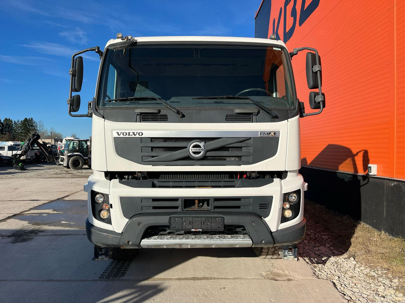 Volvo FMX 420 6x6 KART 7 m3 / MANUAL / FULL STEEL / DRUM BRAKES / BIG AXLES - Autobetoniera: foto 2 Volvo FMX 420 6x6 KART 7 m3 / MANUAL / FULL STEEL / DRUM BRAKES / BIG AXLES - Autobetoniera: foto 2