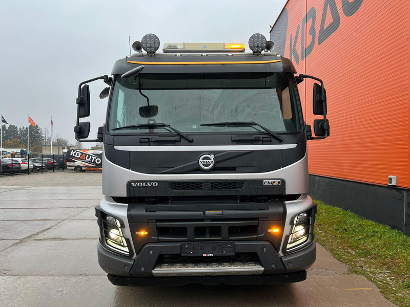 Volvo FMX 500 8x4 SARAKA HR-11 / 10 m3 + CHUTE 10 m / TANDEM AXLE LIFT - Autobetoniera: foto 2 Volvo FMX 500 8x4 SARAKA HR-11 / 10 m3 + CHUTE 10 m / TANDEM AXLE LIFT - Autobetoniera: foto 2