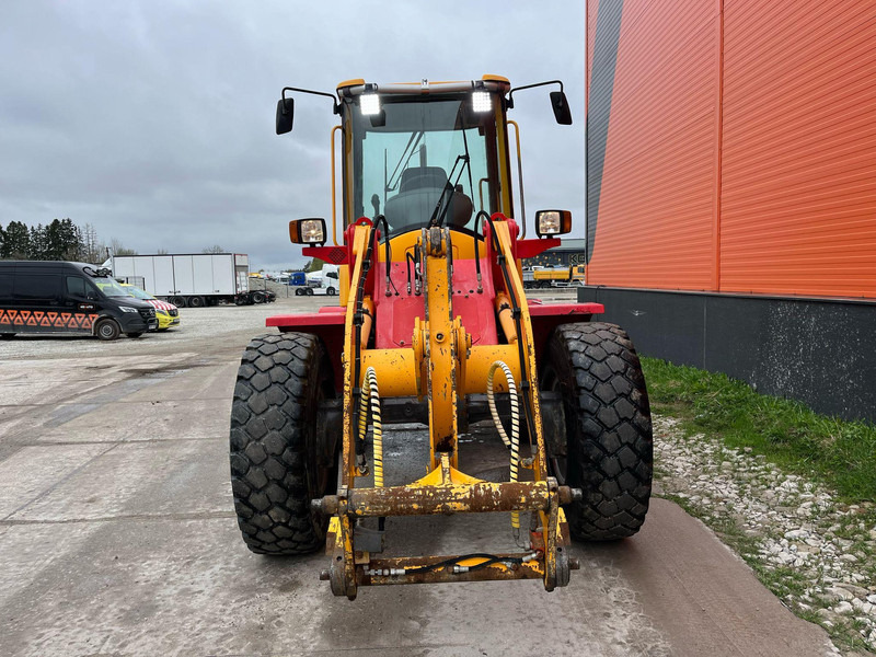 Volvo L 30 B-Z/X 4x4 AC / QUICK COUPLER / BUCKET + FORKS - Pala gommata: foto 4 Volvo L 30 B-Z/X 4x4 AC / QUICK COUPLER / BUCKET + FORKS - Pala gommata: foto 4