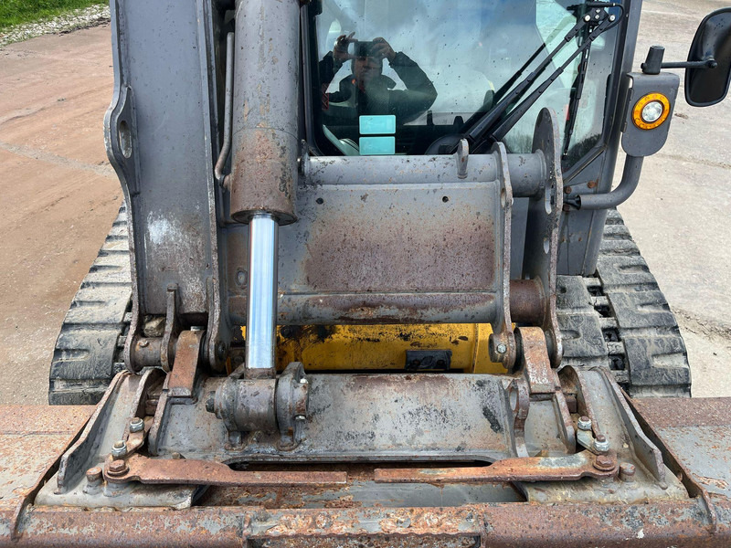 Pala cingolata Volvo MCT 125 C T4: foto 16