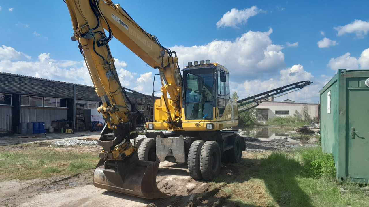 KOMATSU PW 140-7 - Escavatore gommato: foto 2 KOMATSU PW 140-7 - Escavatore gommato: foto 2