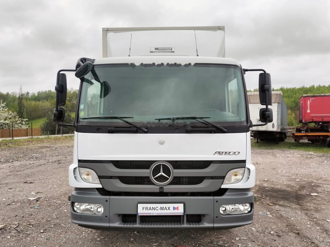 Mercedes-Benz ATEGO 1329 - Autocarro cella isotermica: foto 1 Mercedes-Benz ATEGO 1329 - Autocarro cella isotermica: foto 1