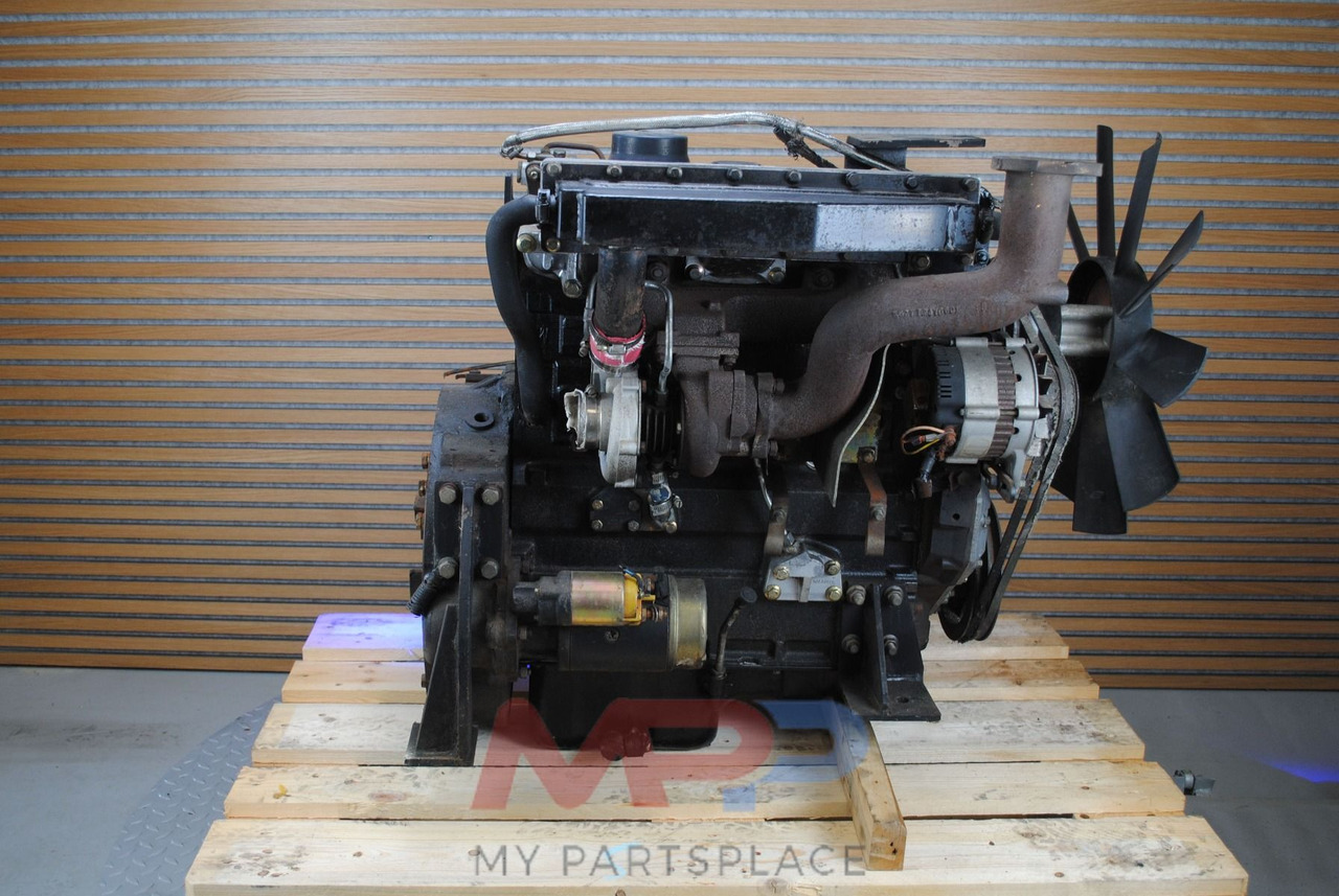 Perkins Perkins 1004 turbo AA-AB 1004.4 - Motore: foto 4 Perkins Perkins 1004 turbo AA-AB 1004.4 - Motore: foto 4