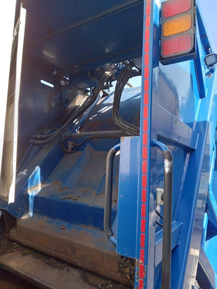 DAF Superstructure garbage truck MOL VDK PUSHER 20m3 - Camion immondizia: foto 4 DAF Superstructure garbage truck MOL VDK PUSHER 20m3 - Camion immondizia: foto 4