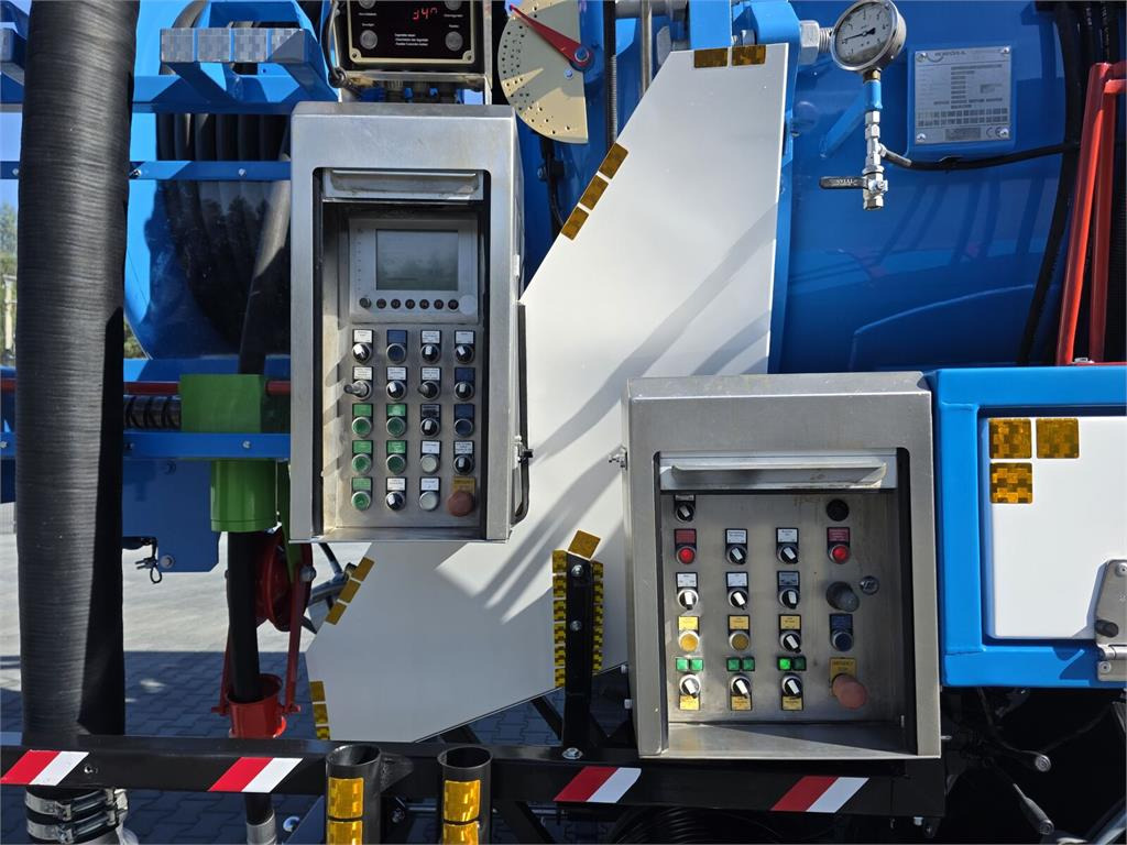 Leasing di  DAF WUKO KROLL 2 x URACA KOMBI FOR SEWER CLEANING DAF WUKO KROLL 2 x URACA KOMBI FOR SEWER CLEANING: foto 22