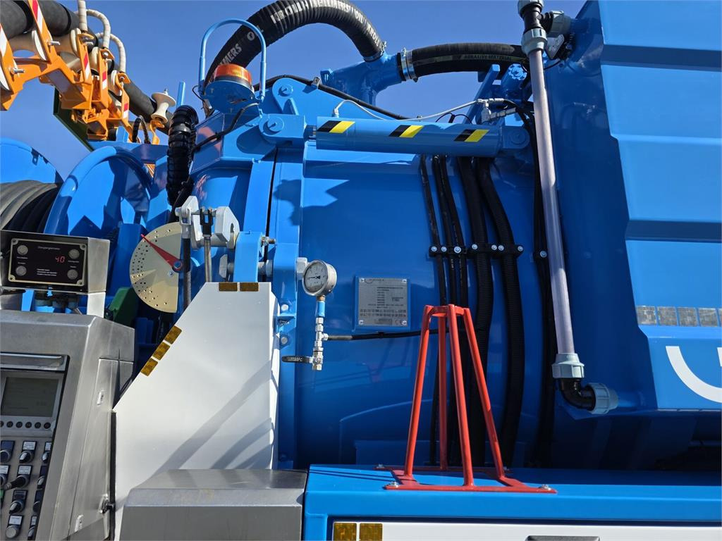 Leasing di  DAF WUKO KROLL 2 x URACA KOMBI FOR SEWER CLEANING DAF WUKO KROLL 2 x URACA KOMBI FOR SEWER CLEANING: foto 23