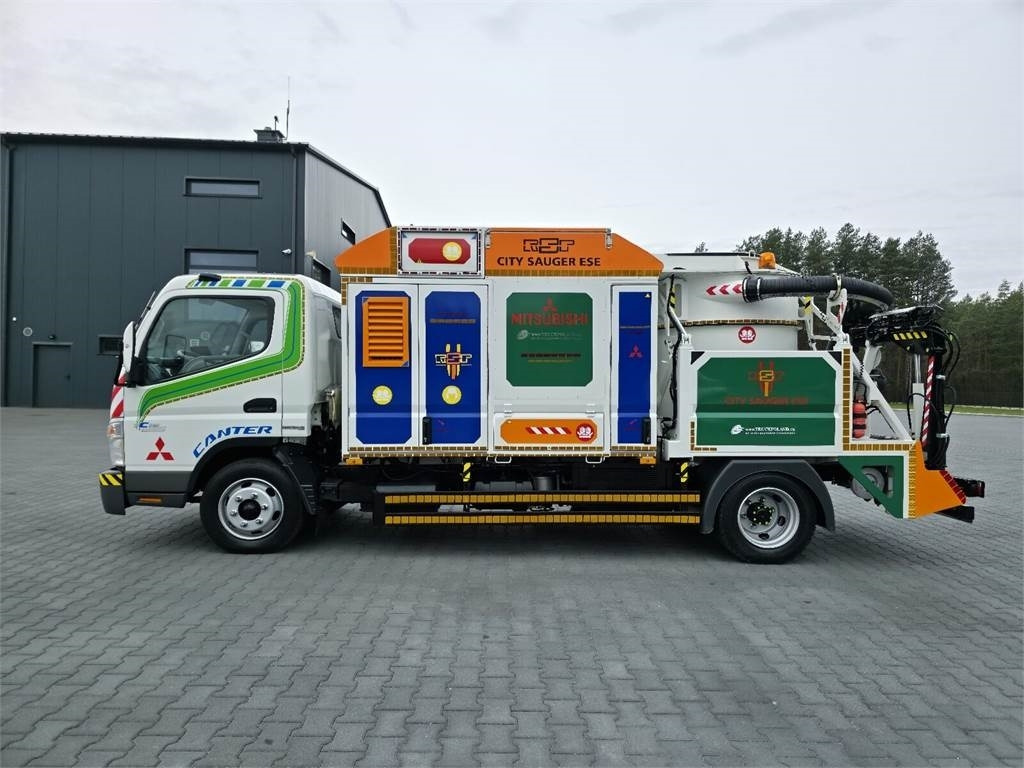 Mitsubishi CANTER odkurzacz koparka ssąca Saugbagger CITY SAU - Escavatore: foto 4 Mitsubishi CANTER odkurzacz koparka ssąca Saugbagger CITY SAU - Escavatore: foto 4