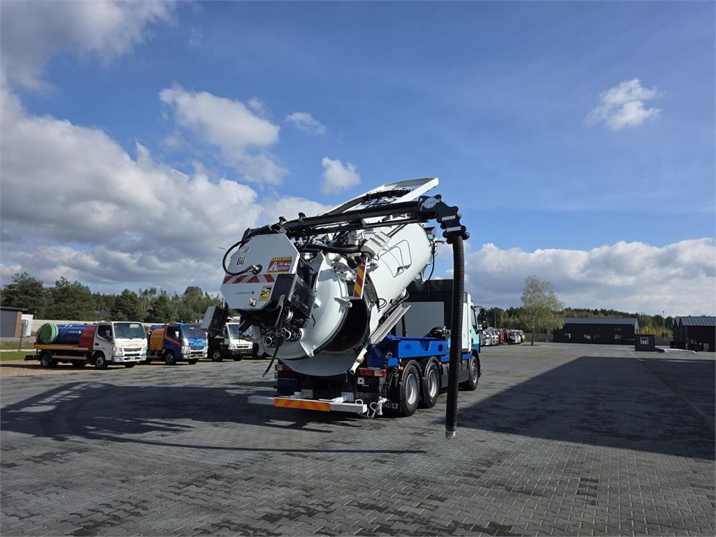 Renault 6x4 WUKO RIVARD RECYTLING for collecting liquid wa - Autospurgo: foto 1 Renault 6x4 WUKO RIVARD RECYTLING for collecting liquid wa - Autospurgo: foto 1